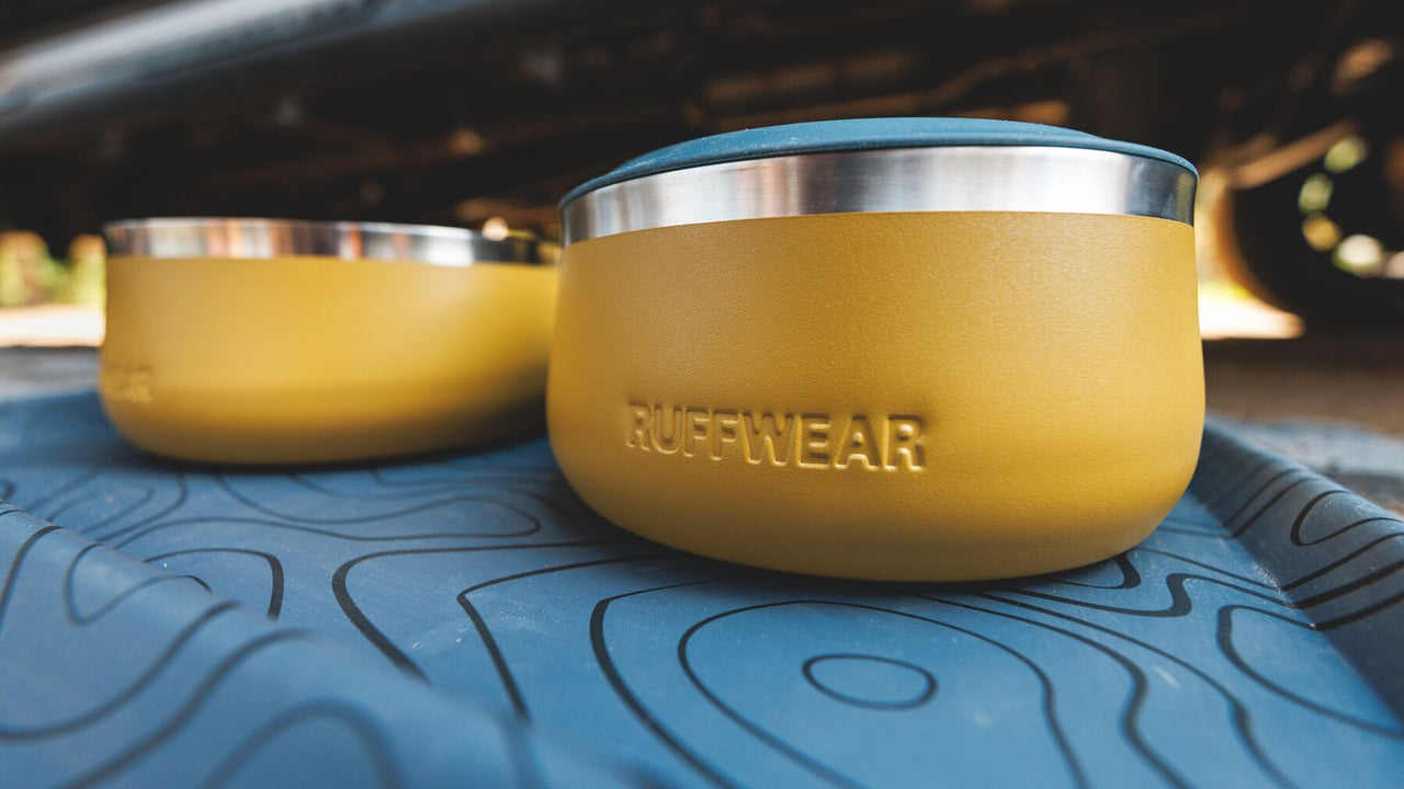 Basecamp Mat sostiene dos platos