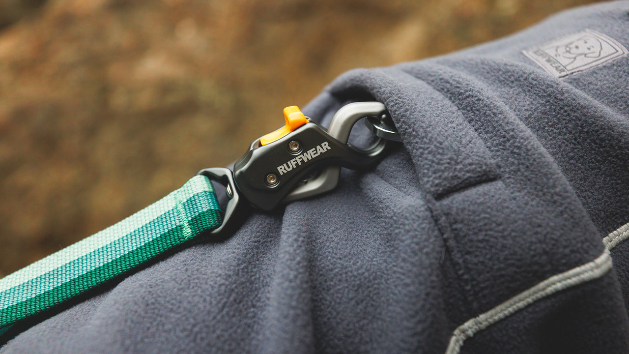 AUTO-LOCKING TALON CLIP™